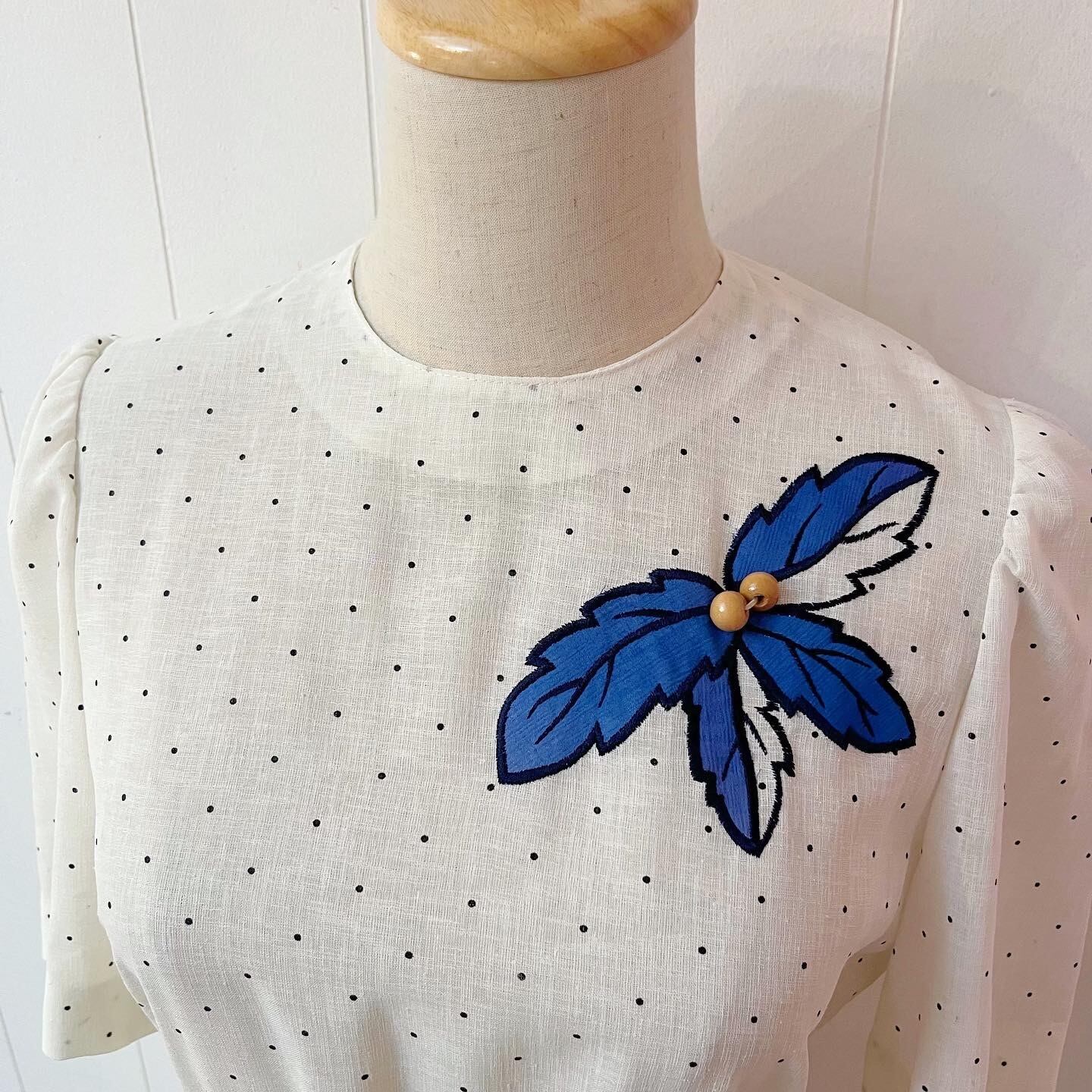 white dot blue leaf one-piece