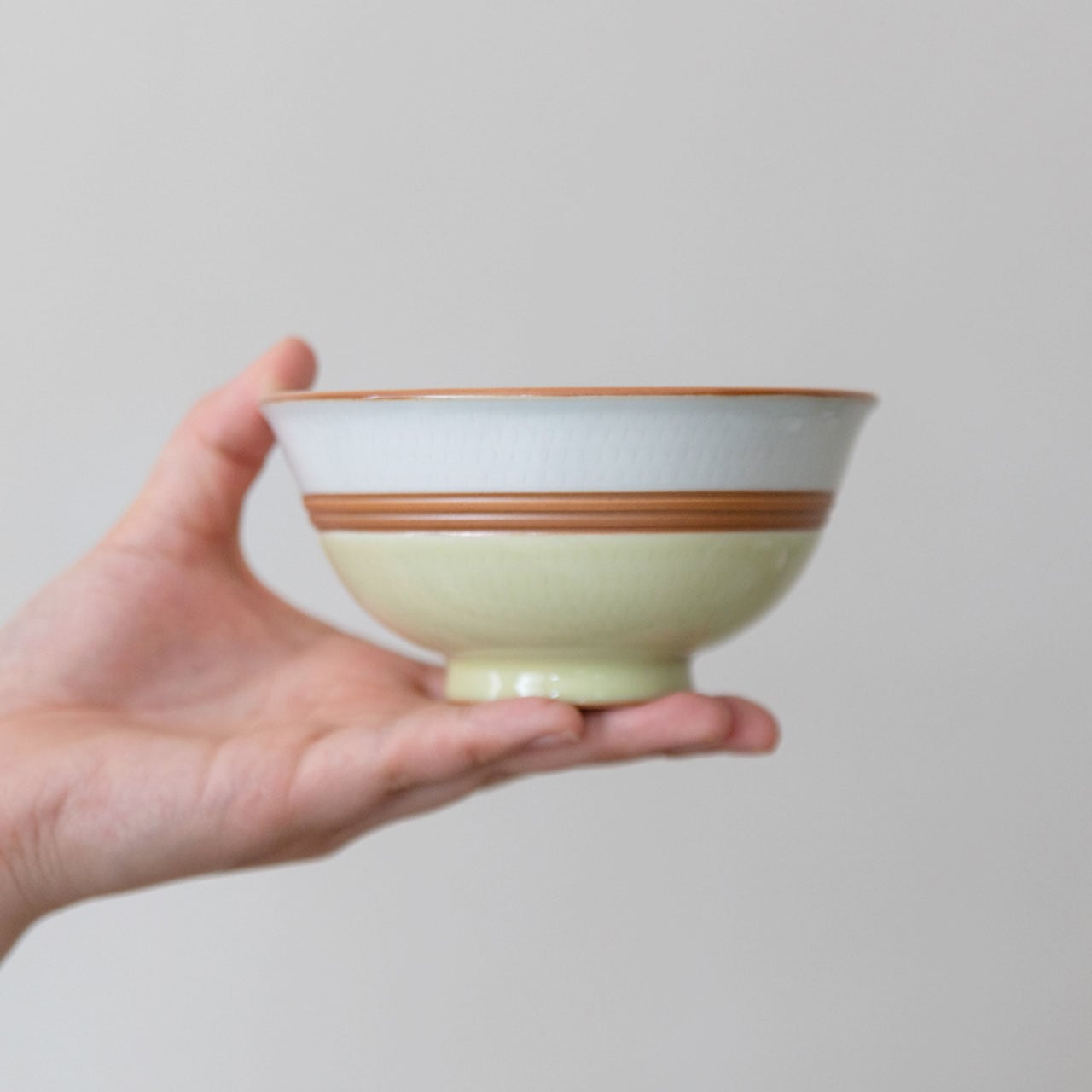 掛分飛鉋 茶碗（大）・黄 | SoryuGama