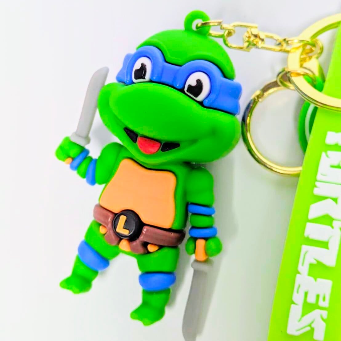 再入荷！【 Teenage Mutant Ninja Turtles ( ティーンエイジ ミュータント ニンジャ タートルズ ) 】3Dラバーキーホルダー / ストラップ付き / フィギュアキーホルダー / レオナルド / 青   〚アメリカン雑貨 アメトイ〛