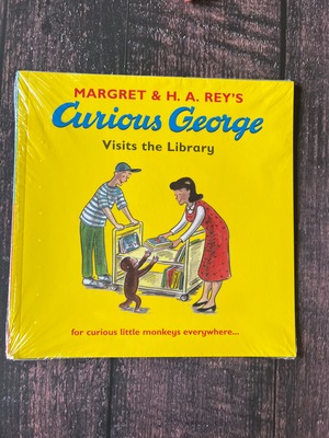 【英語絵本】Curious George visits the Library