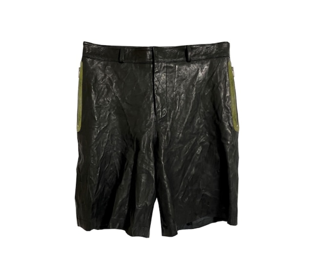 NEU_IN 23SS Washed vintage leather shorts