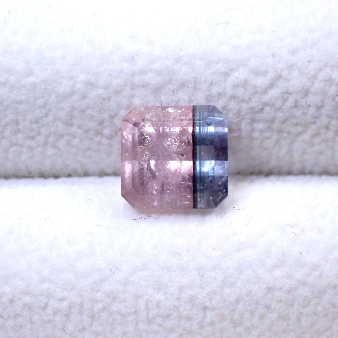 エメラルドカット 最高級モアサナイト ⁄ 6.3ct！⁄ 2.42ct 8.0mm 