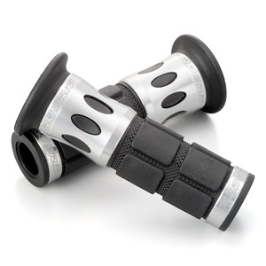 【特価処分】デイトナ(Daytona) PROGRIP(プログリップ) バイク用 グリップ ハンドル径φ22.2(原付)用 115mm スタンダードラバー エンド貫通 744タイプ アルミリング シルバー 98103