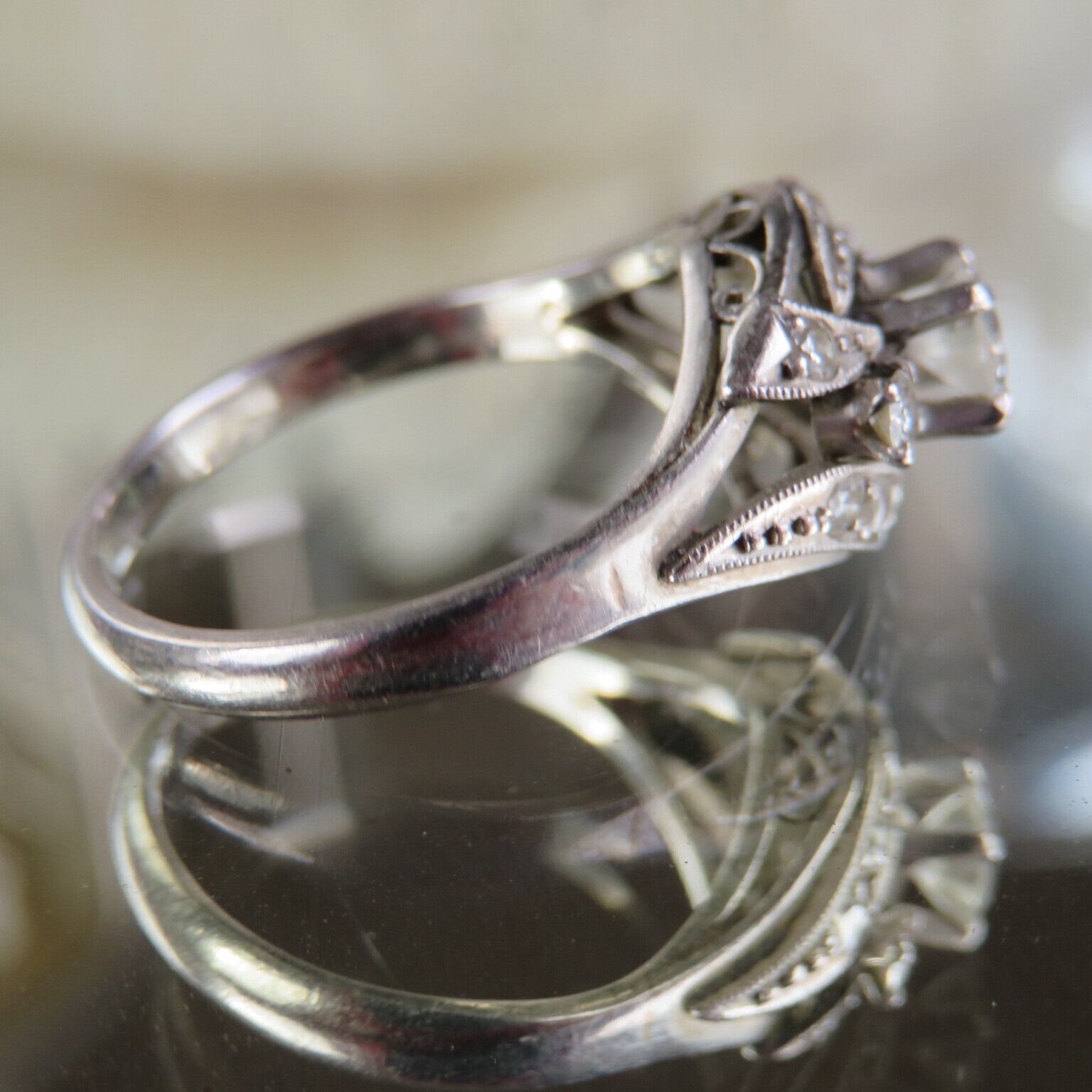 ヴィンテージ 上質ダイヤモンドのクラシカルリング