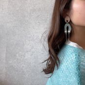 2トーンカラー 大振りピアス / イヤリング / サージカルステンレス