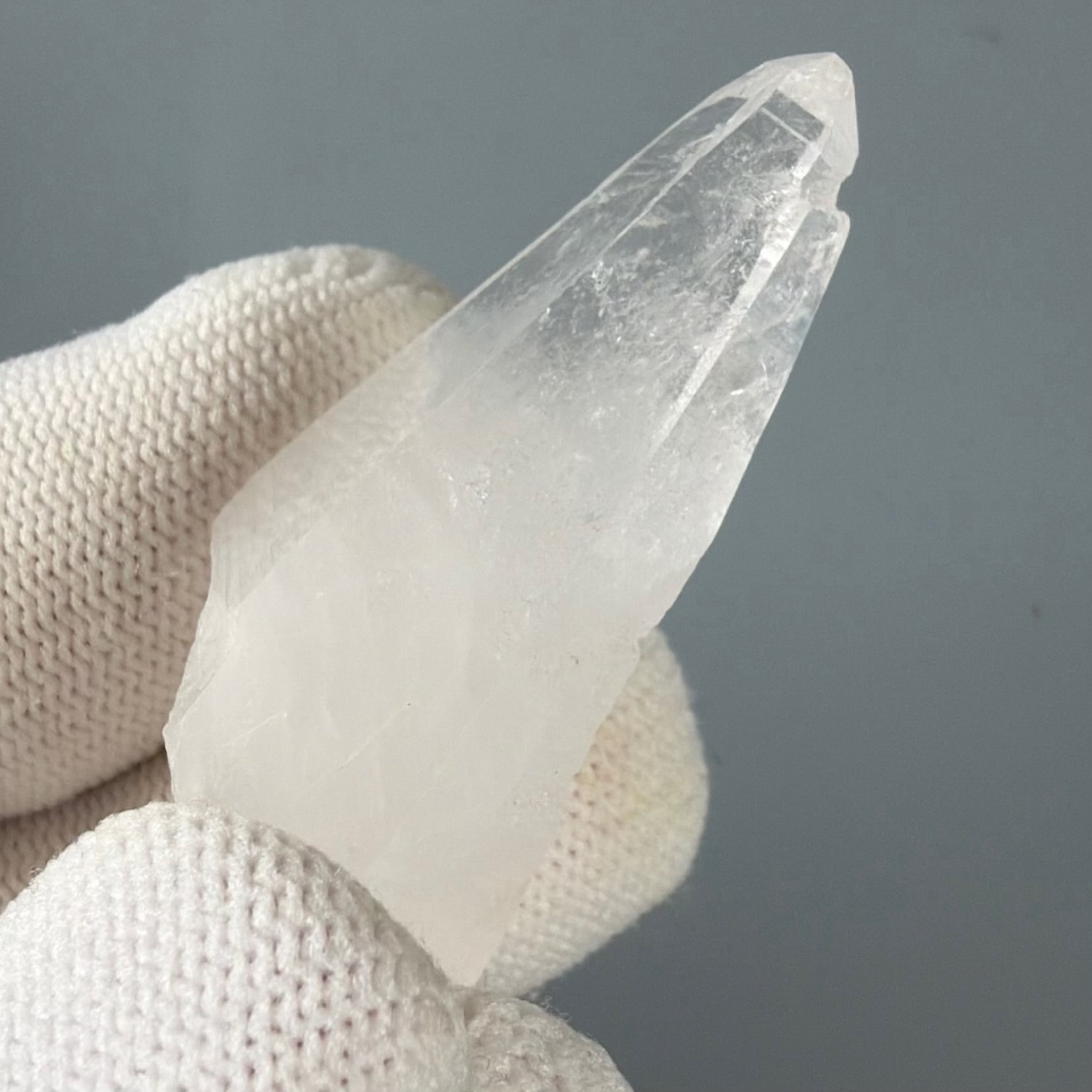 ガネーシュヒマール産 ヒマラヤ水晶 39.5ミリ 原石ポイント tg863