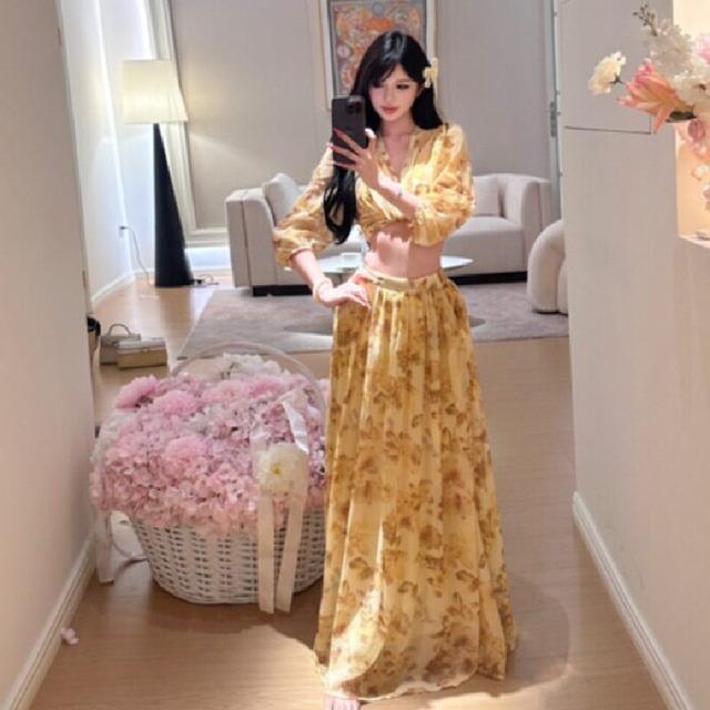 セットアップ トップス+スカート Vネック 目を奪われる 花柄 イエロー