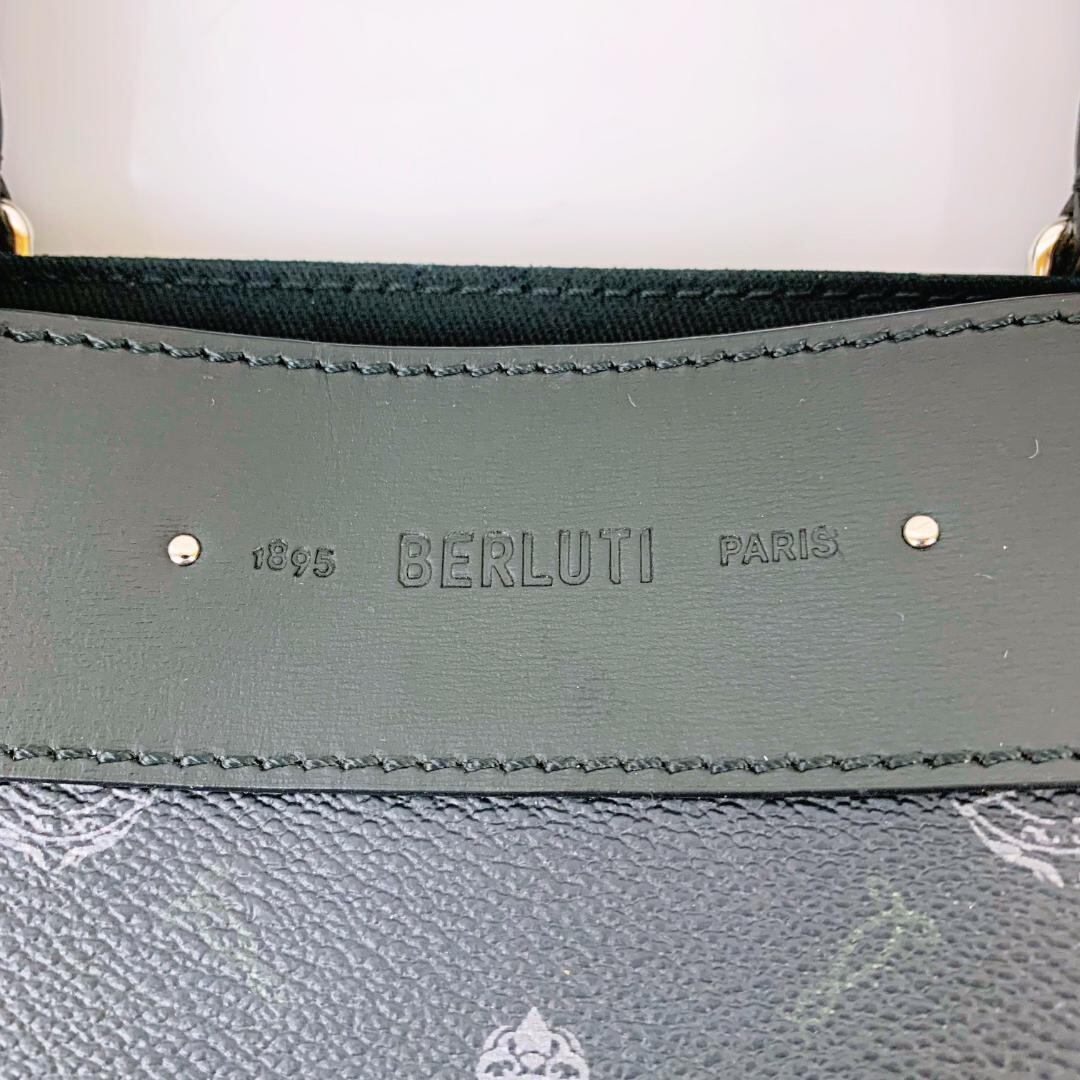ベルルッティ Berluti ウリス スモール ショルダーバッグ トート ベルルッティ Berluti ウリス スモール ショルダーバッグ トート
