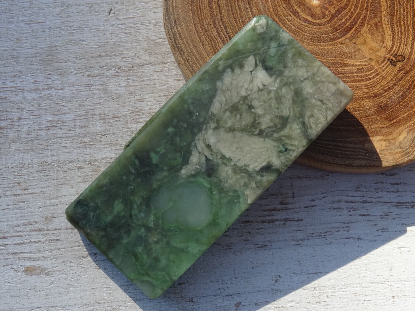 ニュージーランド産ジェイド（ネフライト）「Green Stone」 | 虹石屋