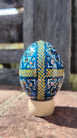 装飾用木製プィサンカ（イースターエッグ）with stand　コロミヤモデル