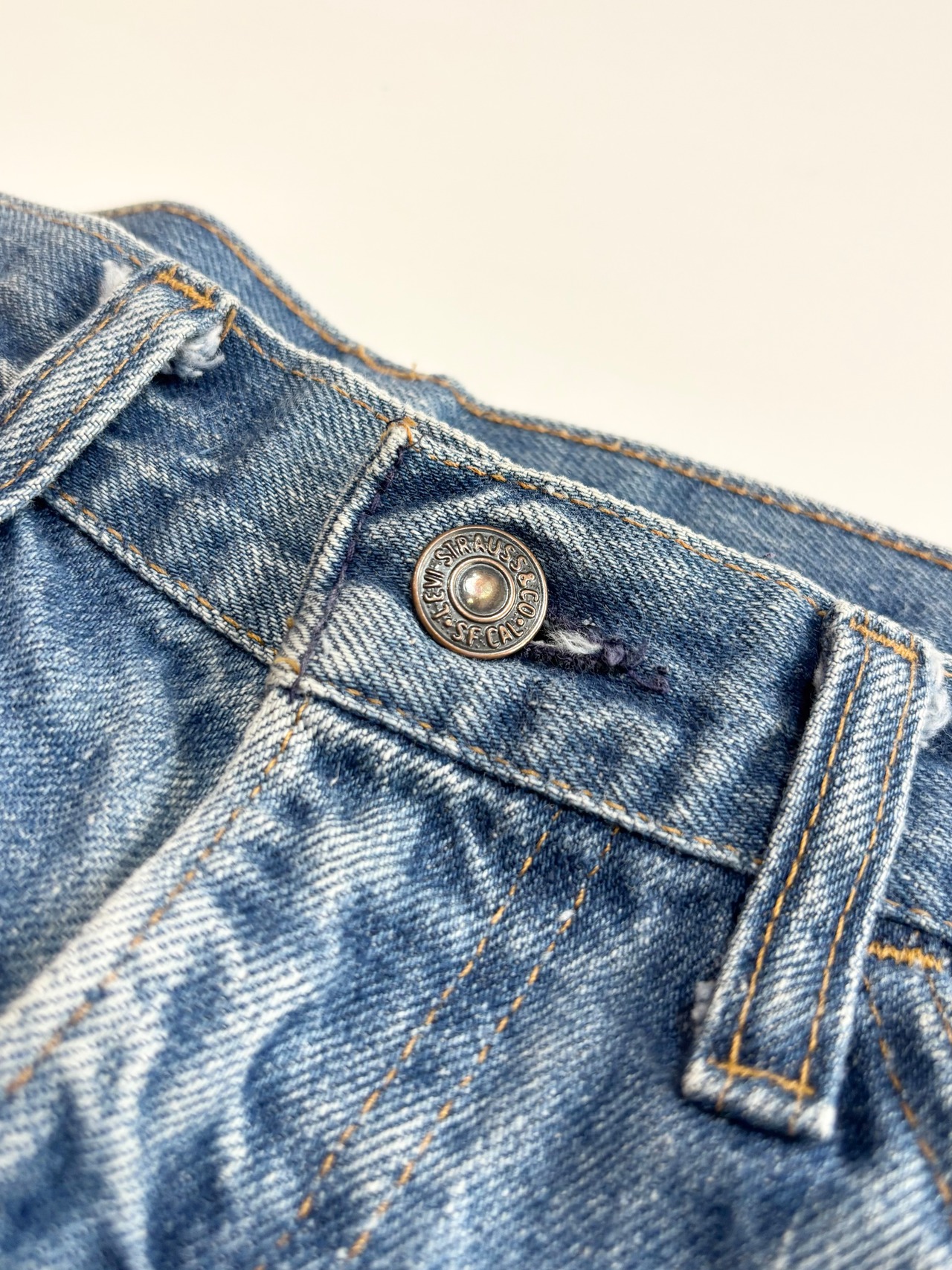 70s Levi’s 646 BELL BOTTOM JEANS MADE IN USA Size W32.5L30