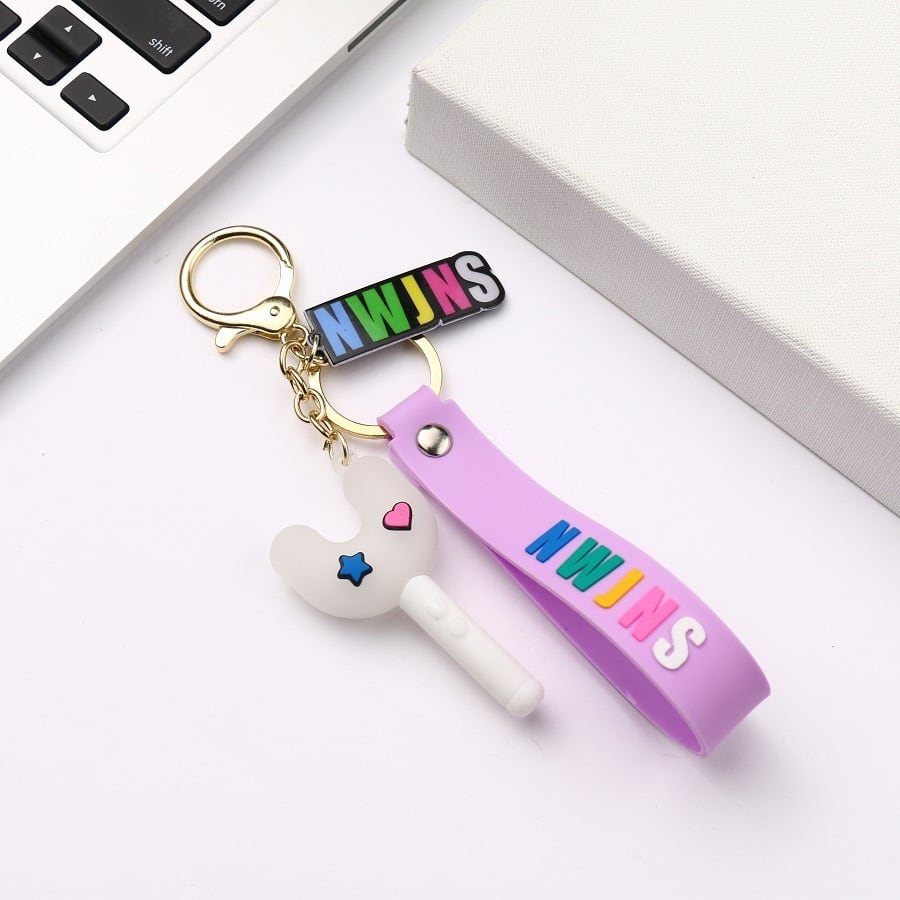 最新入荷】 StrayKids ペンライトVer.1 板ペンラ キーリング ペン 
