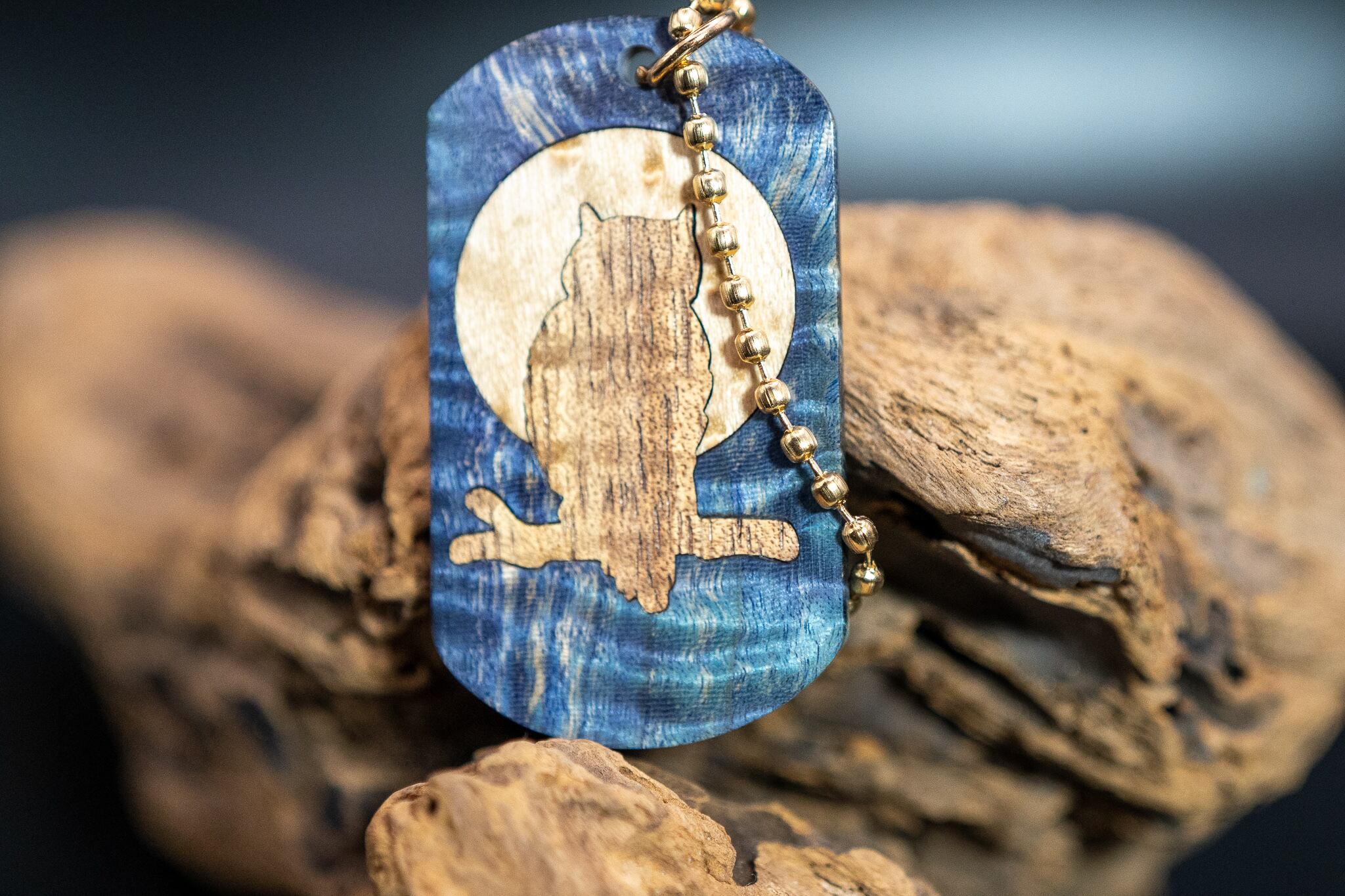 【朧 Midnight Shallow】スタビライズウッド 栃 ドッグタグ 象嵌 夜とミミズク