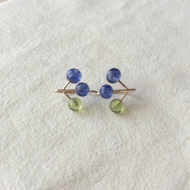 ブルーベリーなつぶつぶピアス K10 ご褒美ジュエリー 大人可愛い シンプル 普段使い