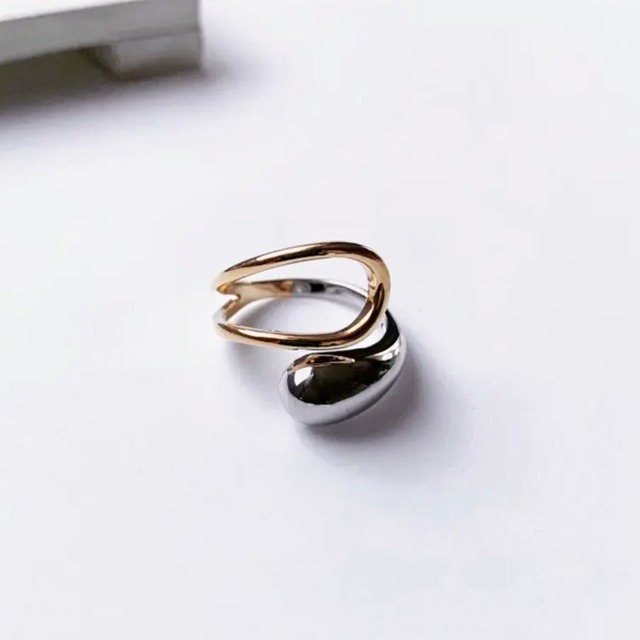 wave design bicolor ring