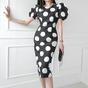 ドット柄スリムフィットワンピース　水玉パフスリーブ　G0787