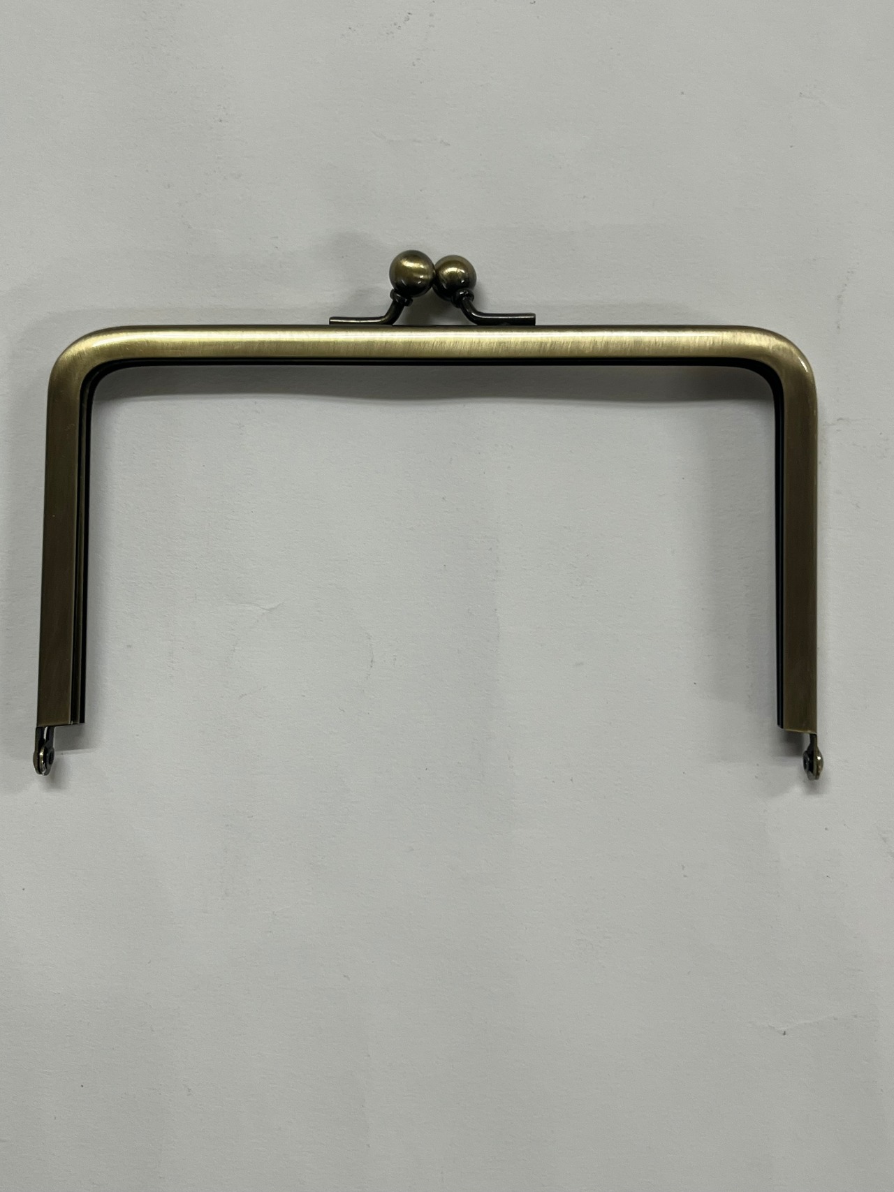 ４３×２５(横約13.1㎝×高さ約7.5㎝)　8㎜丸玉　（ATS）