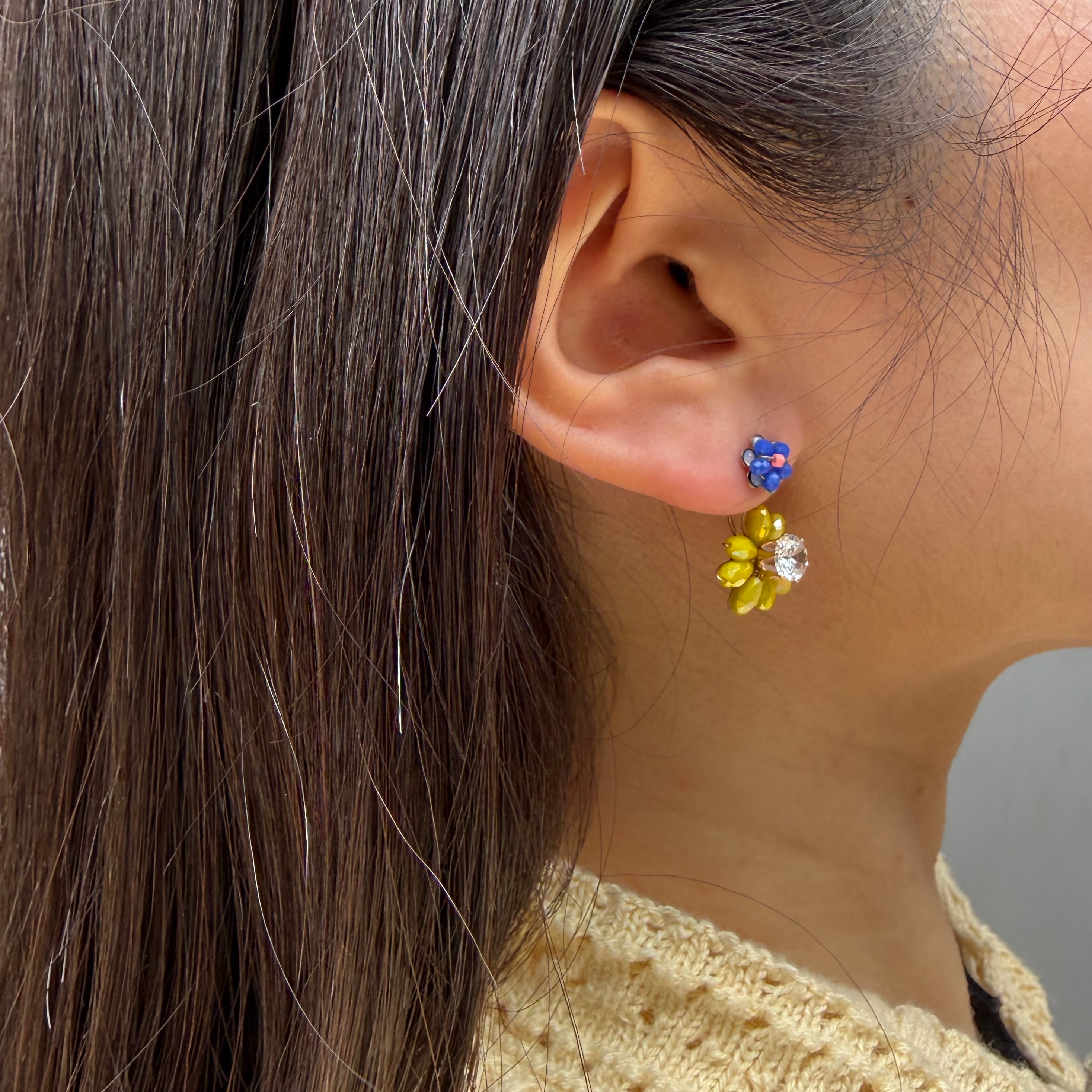 P0578 Vitamin flower asymmetry pierce | Bijou Online Store