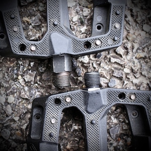 DELTΔ SHORT PEDAL SPINDLE (FOR AK PEDAL)
