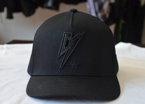 YOSHINORI KOTAKE BLACK LINE