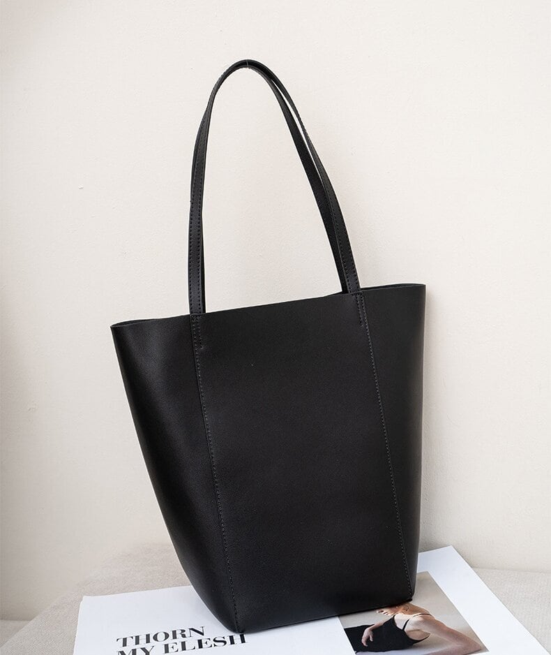 新品 送料込☆牛革 19800円 トートバッグ☆A4ラクラク  