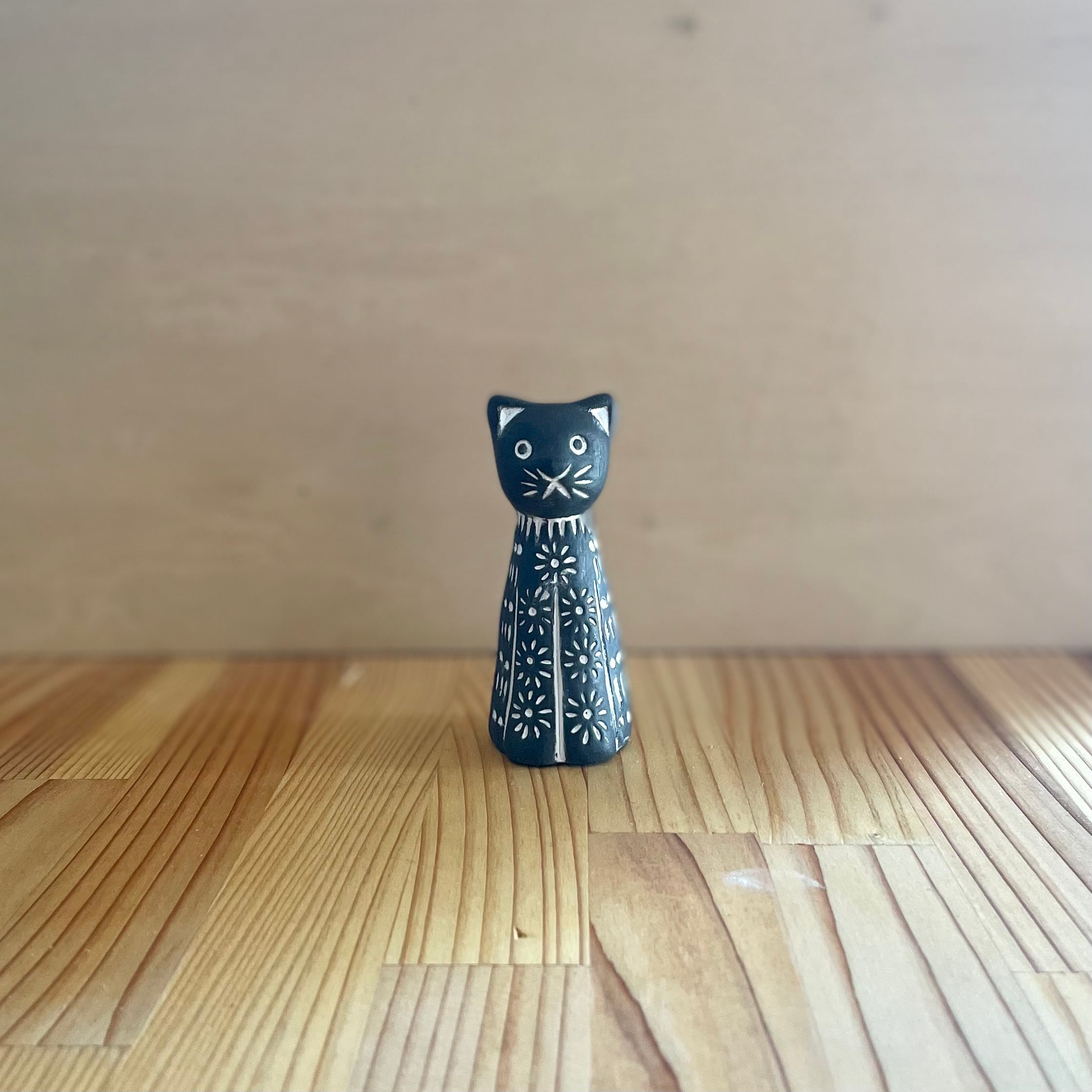 PeopleTree テラコッタのネコ