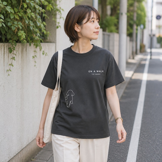 ON A WALK|Tシャツ