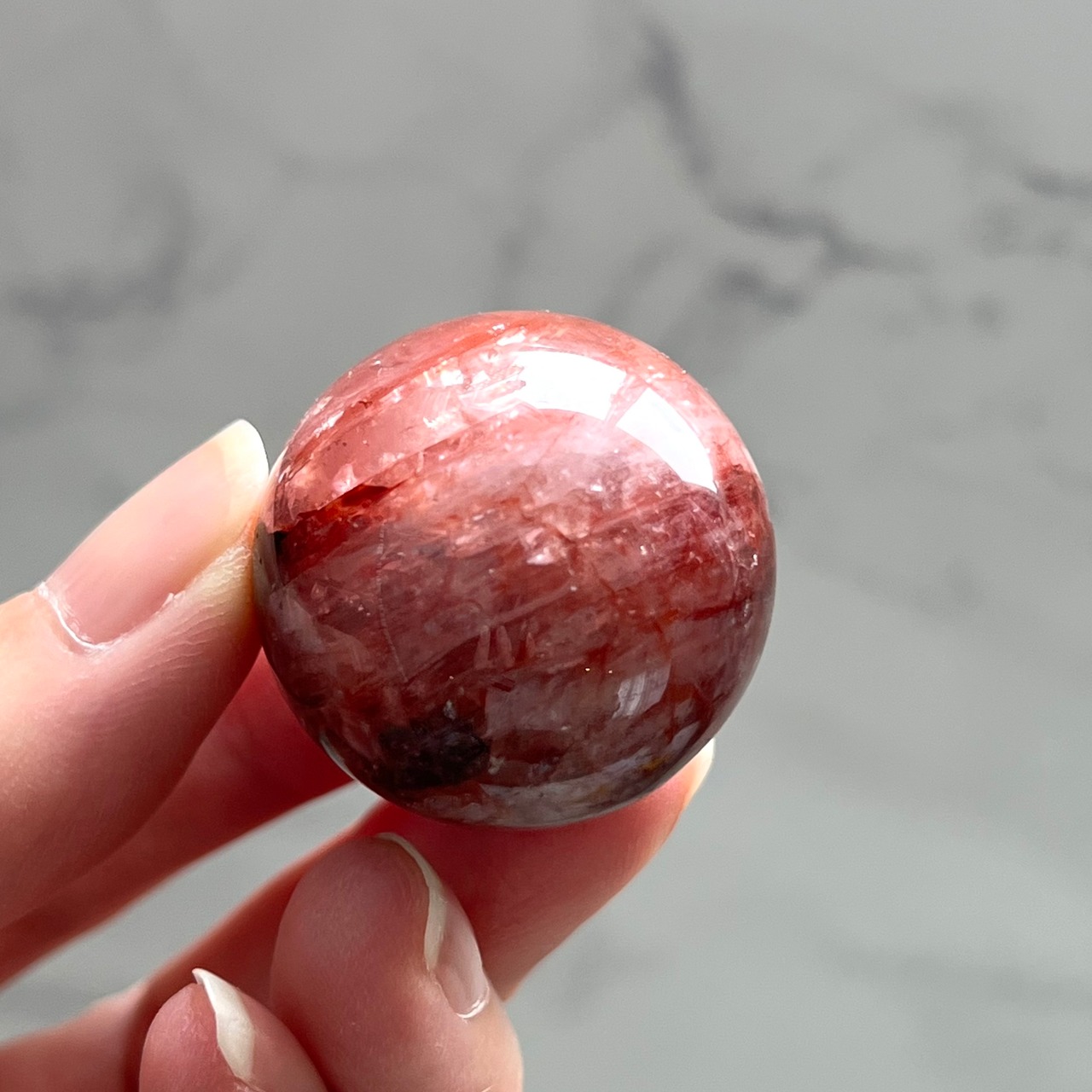 ヒマラヤレッドクォーツB*ヘマタイトインクォーツ*スフィア*マニカラン水晶*天然石インテリア*パワーストーン*置き物