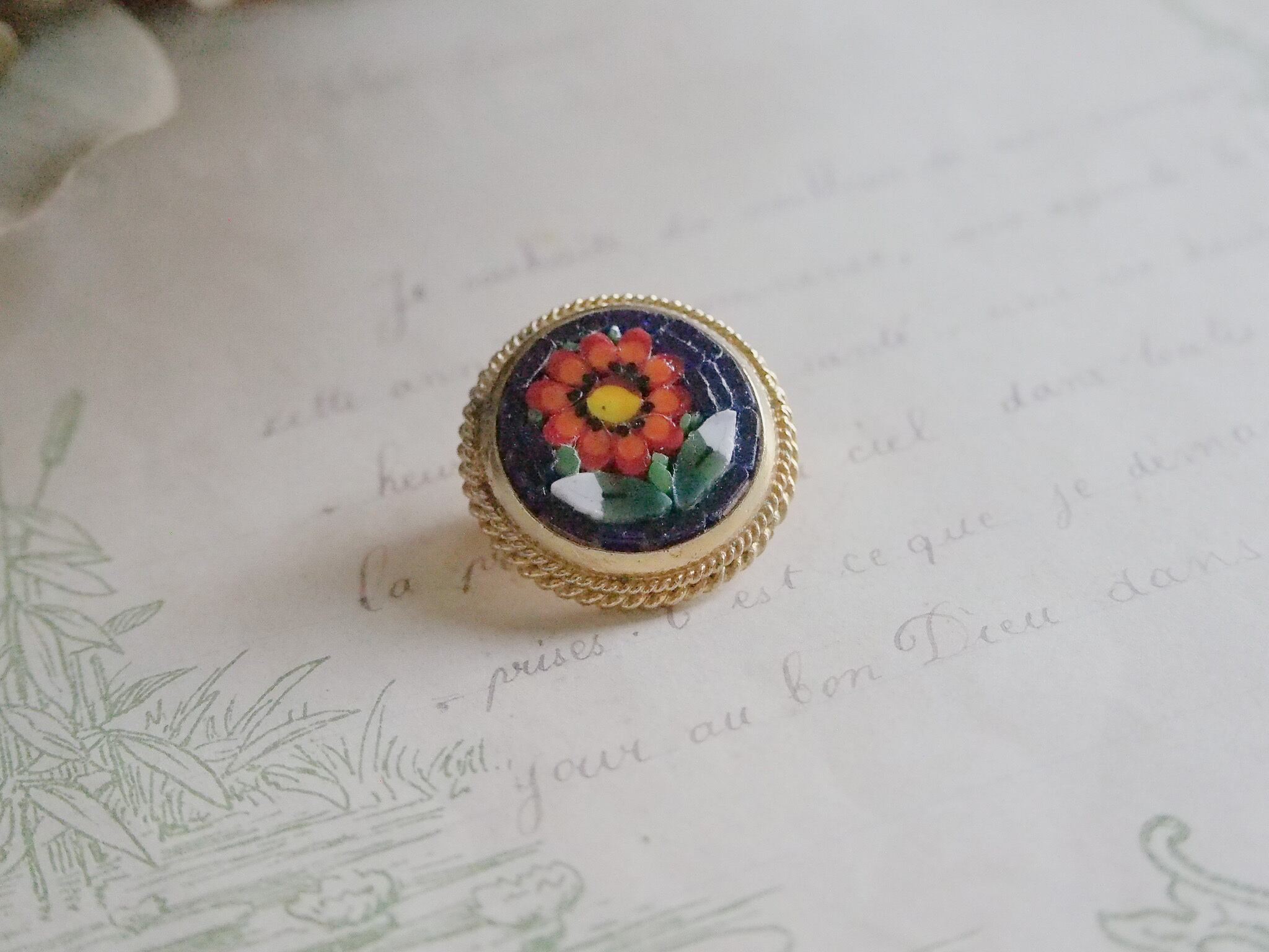 小さなお花のマイクロモザイクブローチ | アンティークアクセサリー