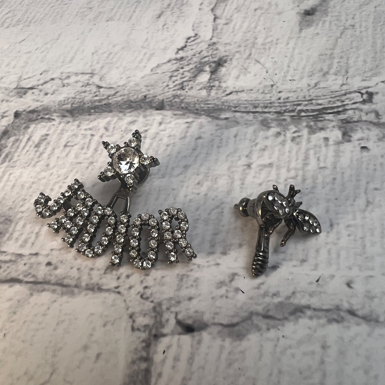 Dior ディオール Dior JADIOR ビー ラインストーン  ピアス シルバー A-10206