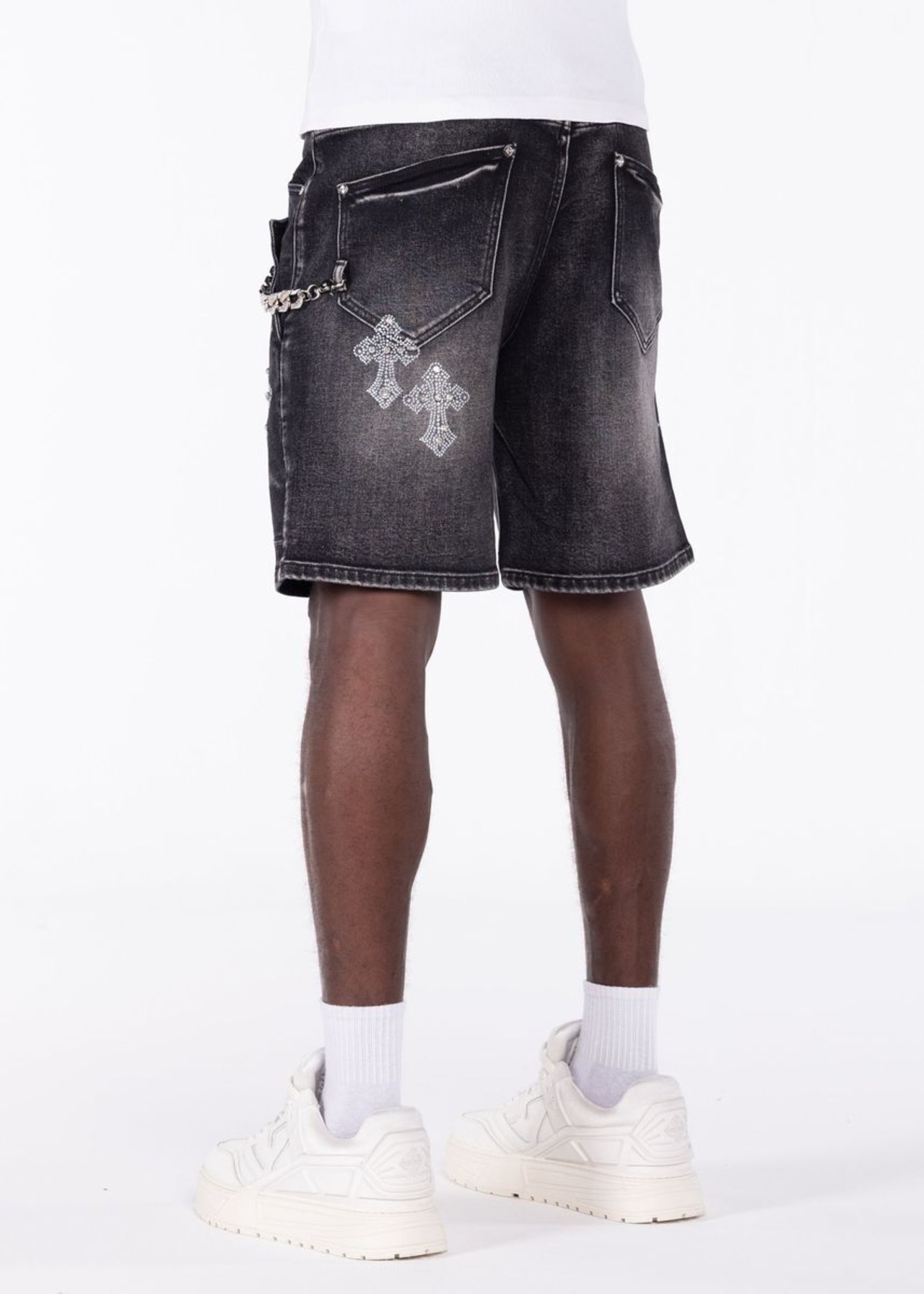 GUAPI / obsidian black faded cross denim shorts