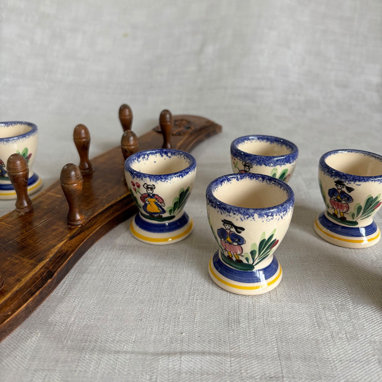 エッグスタンドセット　木製台つき　壁掛け　6個セット　エッグホルダー　カンペール　12tweh2