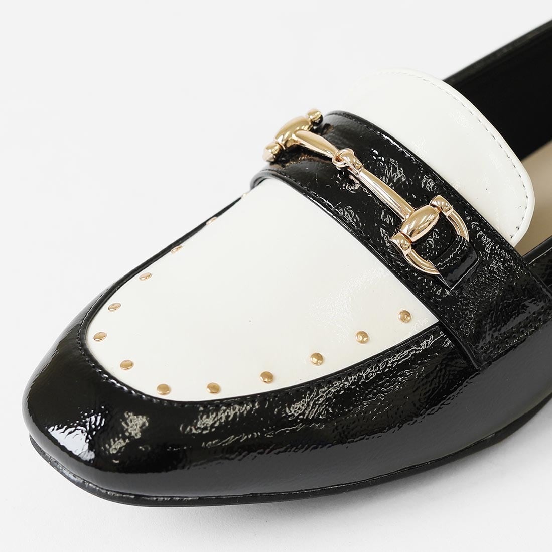 【美品】スタッズローファー スタッズ付きローファー 大人の艶めきローファー♪上品さと遊び心を