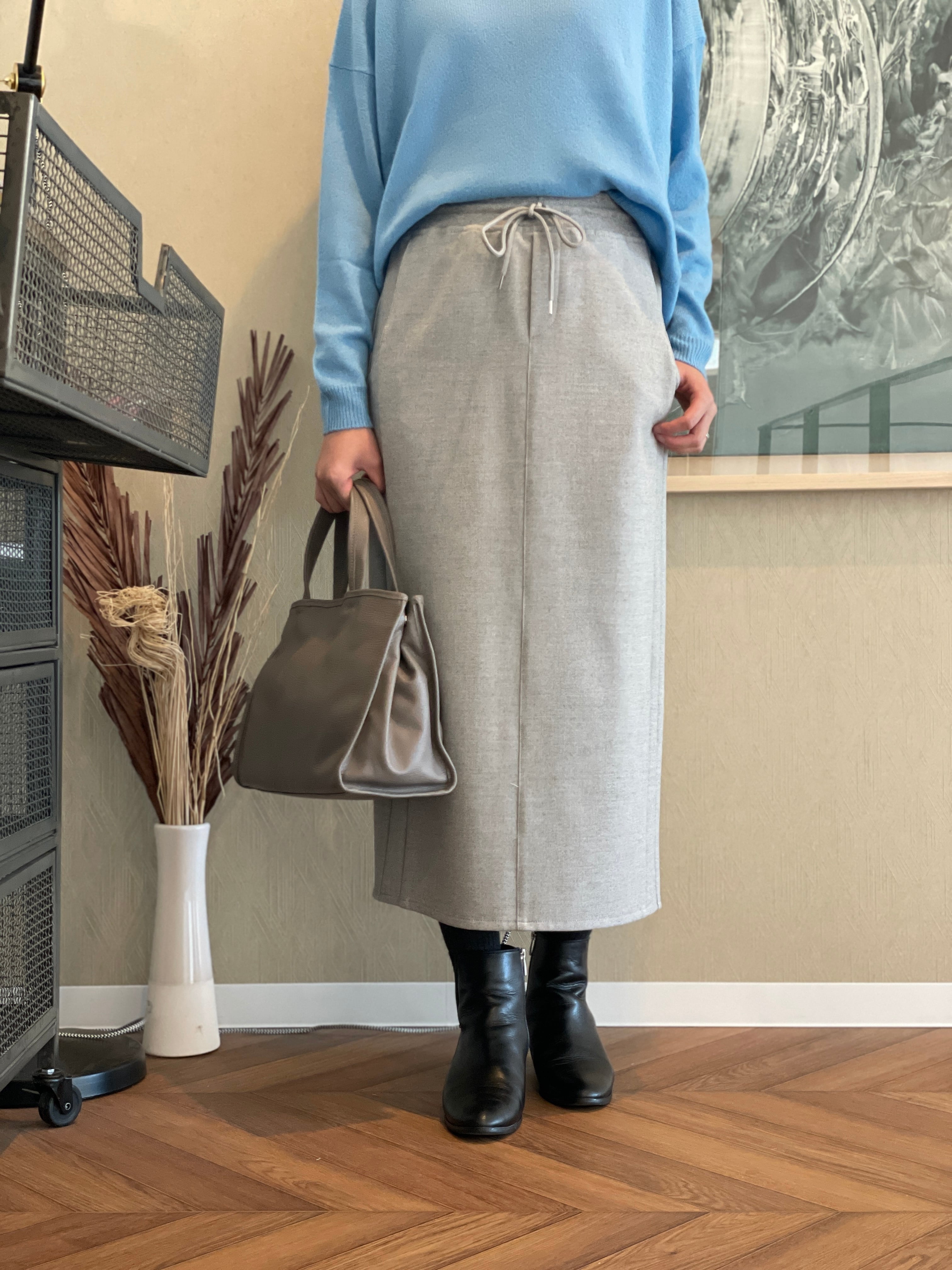 woman | Neutral Closet