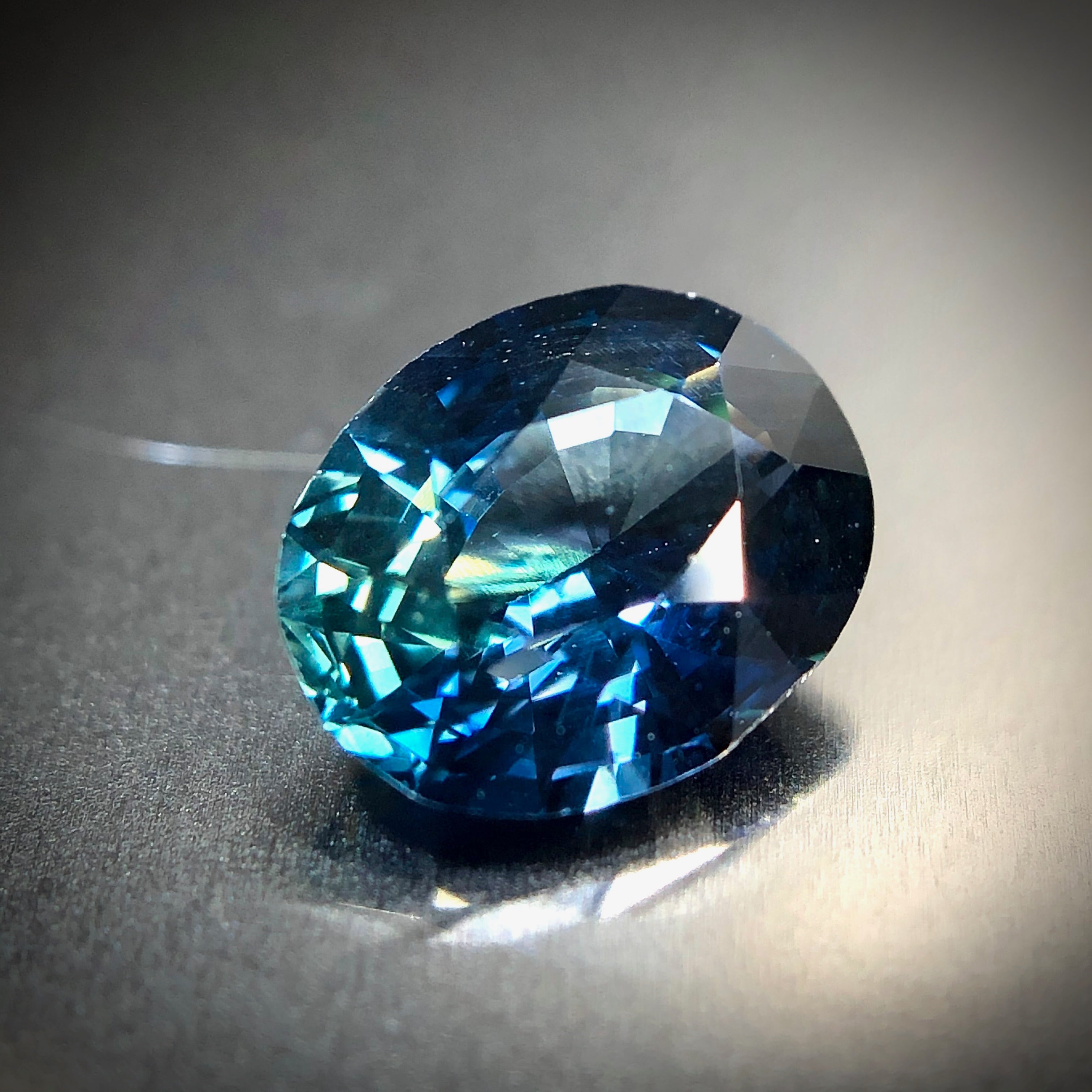 R0530-3)『スリランカ産』天然ブルーサファイア 2.147ct - 各種パーツ