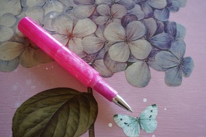 Spear(スピア)ローラーボール  Magenta Ice Pearl  マゼンタ･アイスパール