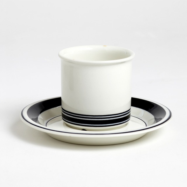 ARABIA アラビア Faenza ファエンツァ 黒 デミタスコーヒーカップ＆ソーサー - 1 北欧ヴィンテージ