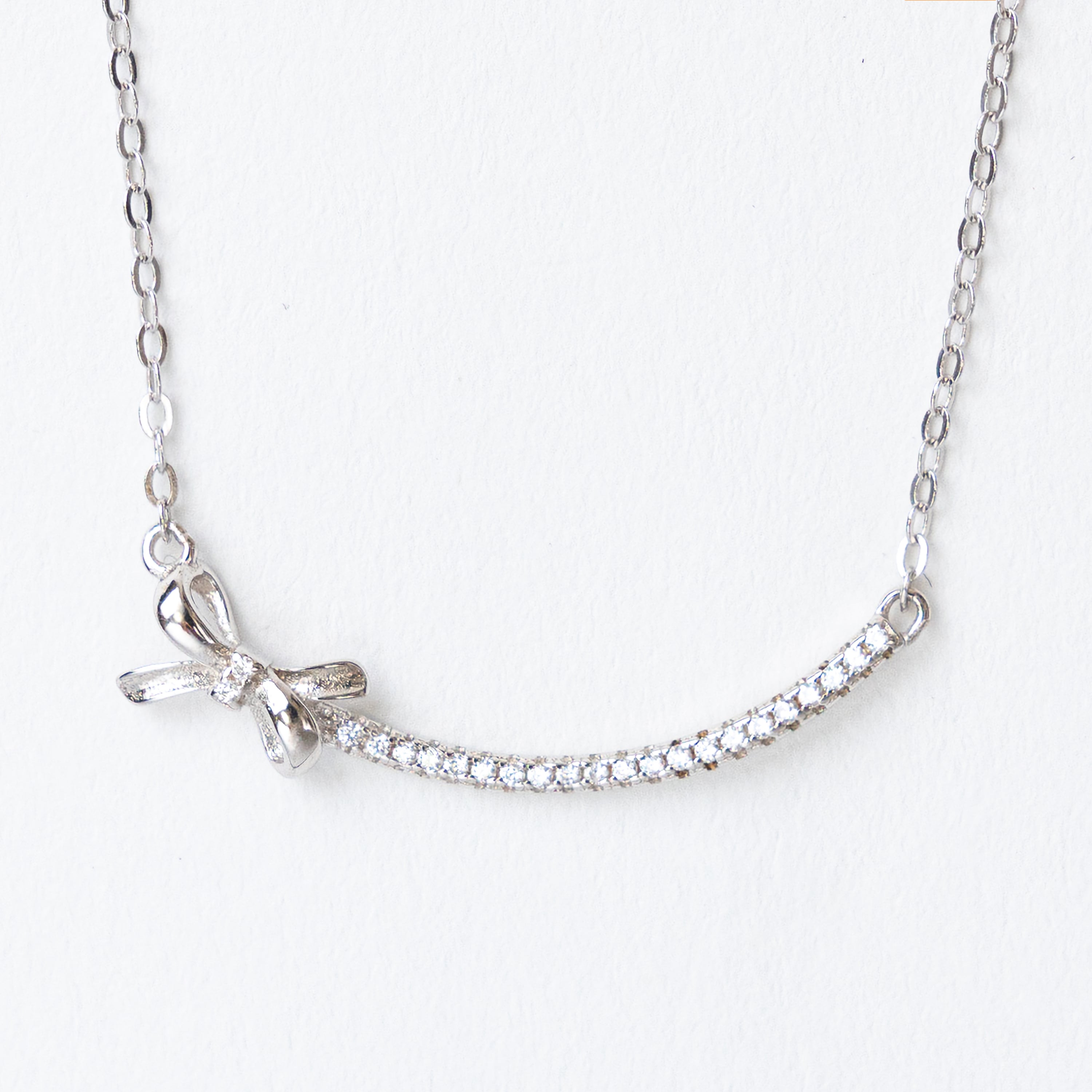 A1038【純銀製⭐】ネックレス　CZダイヤ　リボン　華奢　プラチナシルバー画像参照