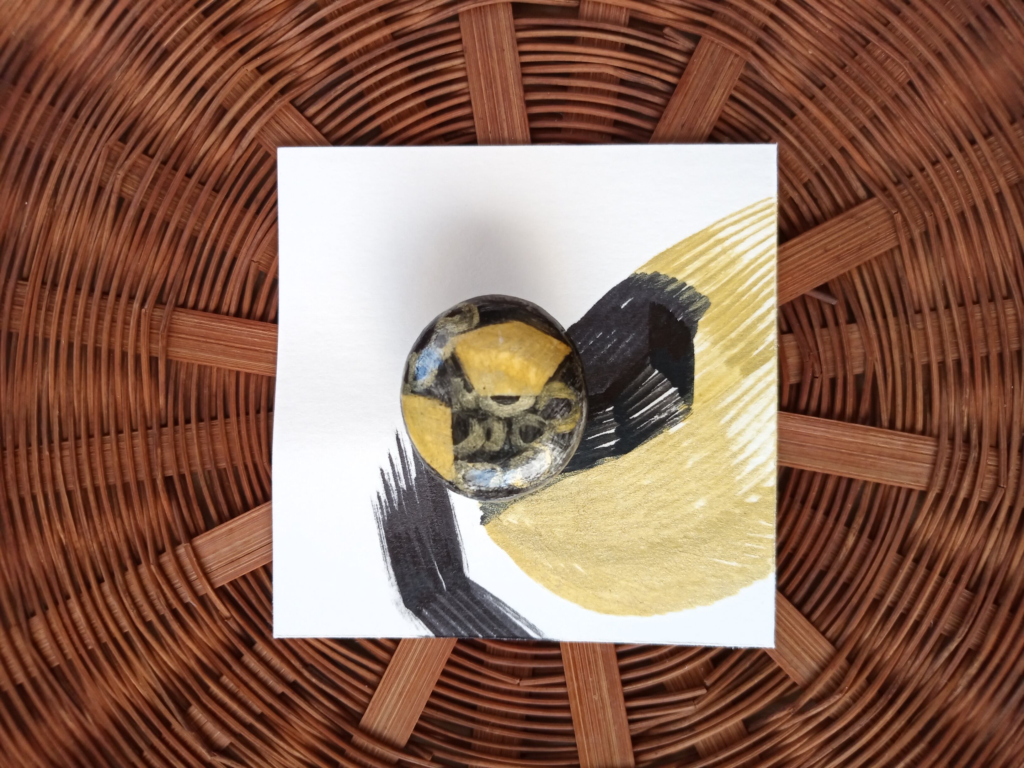 ブローチ　モヨウ　手描き　一点もの　石粉粘土