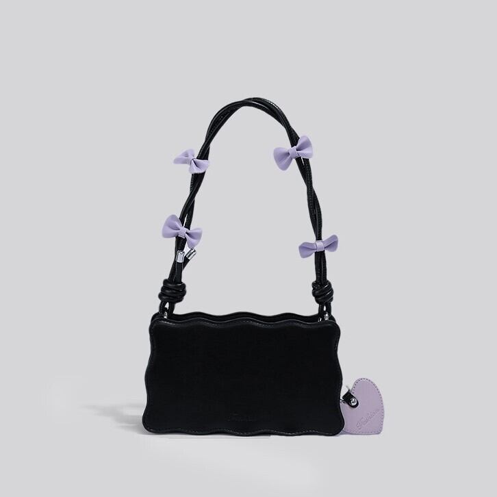 バッグ レディース かばん 鞄 ショルダーバッグ ハンドバッグ コンパクト かわいい 大人可愛い おしゃれ お洒落 大人女子 ラブリー キュート ガーリー 個性的 主役級 存在感 無地 10代 20代 女の子 学生 通学 デート お出かけ 女子会 デイリー 普段使い 韓国 韓国系 送料無料 ファッション コーデ スタイル モテ プレゼント ギフト トレンド 流行 インスタ映え オールシーズン 小さめ ミニサイズ 黒 ブラック 緑 グリーン 紫 パープル 茶色 ブラウン