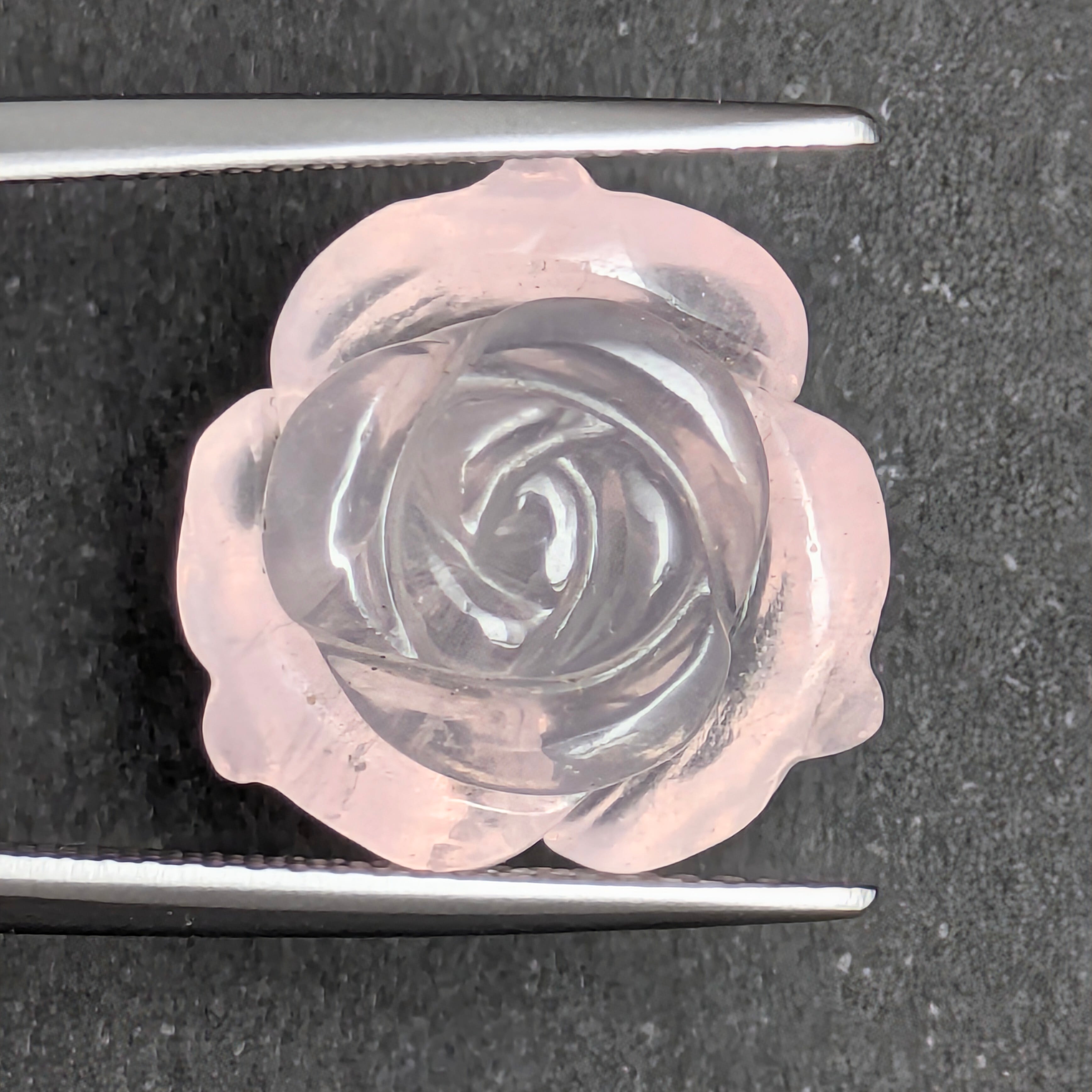 ローズクォーツ 彫刻（薔薇） ミャンマー産 【11.92ct】PRO208201