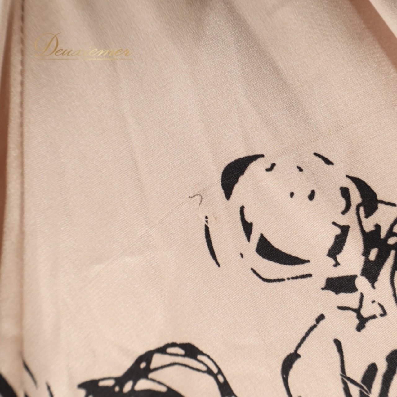 社交ダンス 衣装 チャコット Chacott トップス ブラウス スカート ツーピース セットアップ 黒 ゴールド 金 ベージュ フリル 花柄 上品 綺麗 パーティ 発表会 レッスン 練習着 ブラック系 ベージュ系 ゴールド系 フェミニン おしゃれ フォーマル 発表会衣装 お洒落