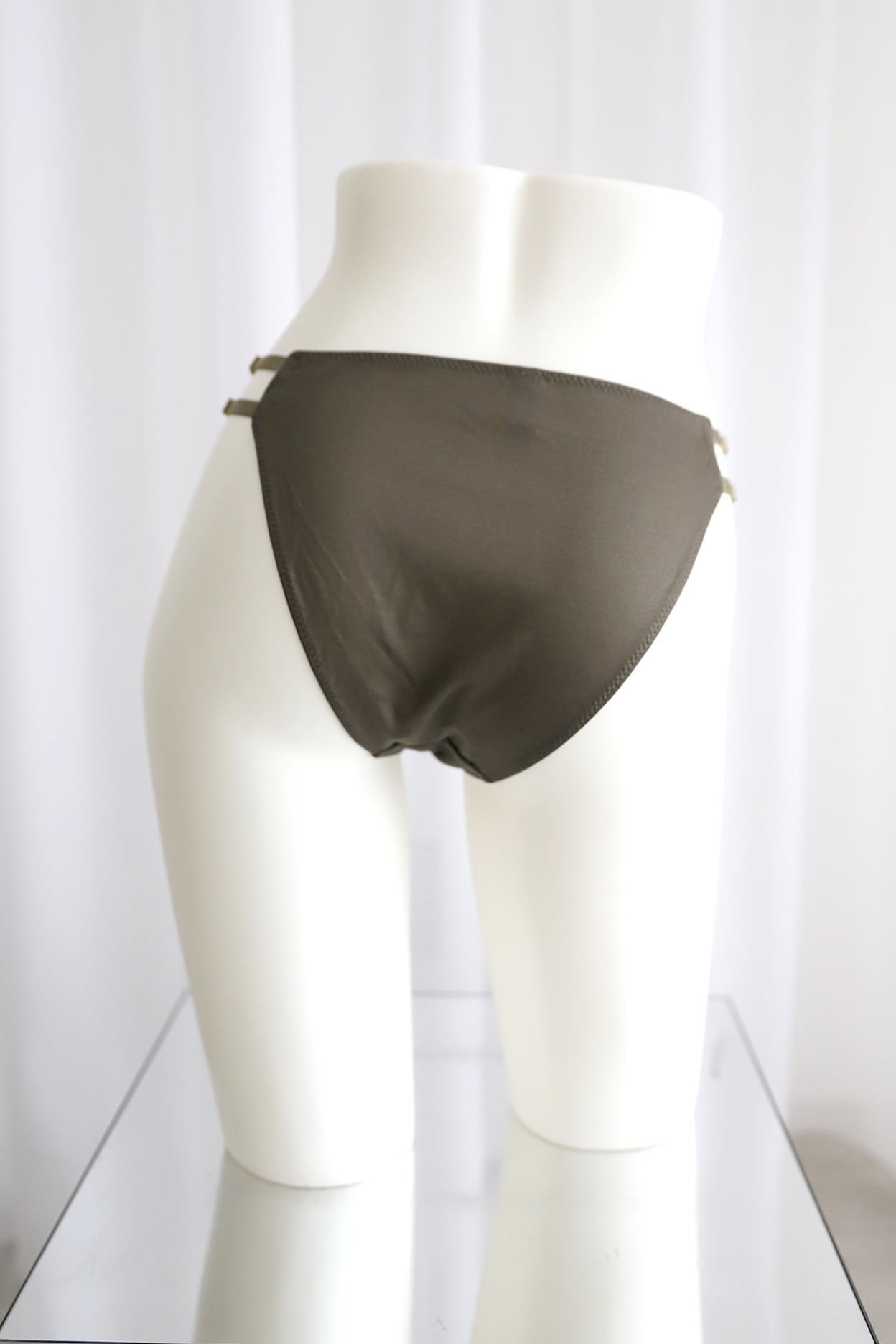 サイドストラップショーツ | GEMINItale