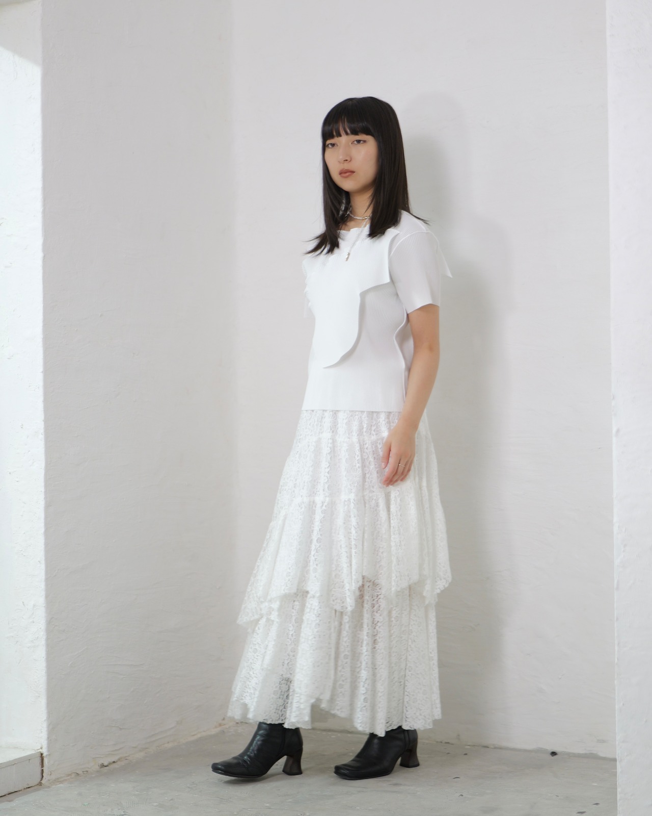 kotoha yokozawa - TODO WAVE TOP *SHORT SLEEVE ：All White｜波打つプリーツ／ラフなデコレーション