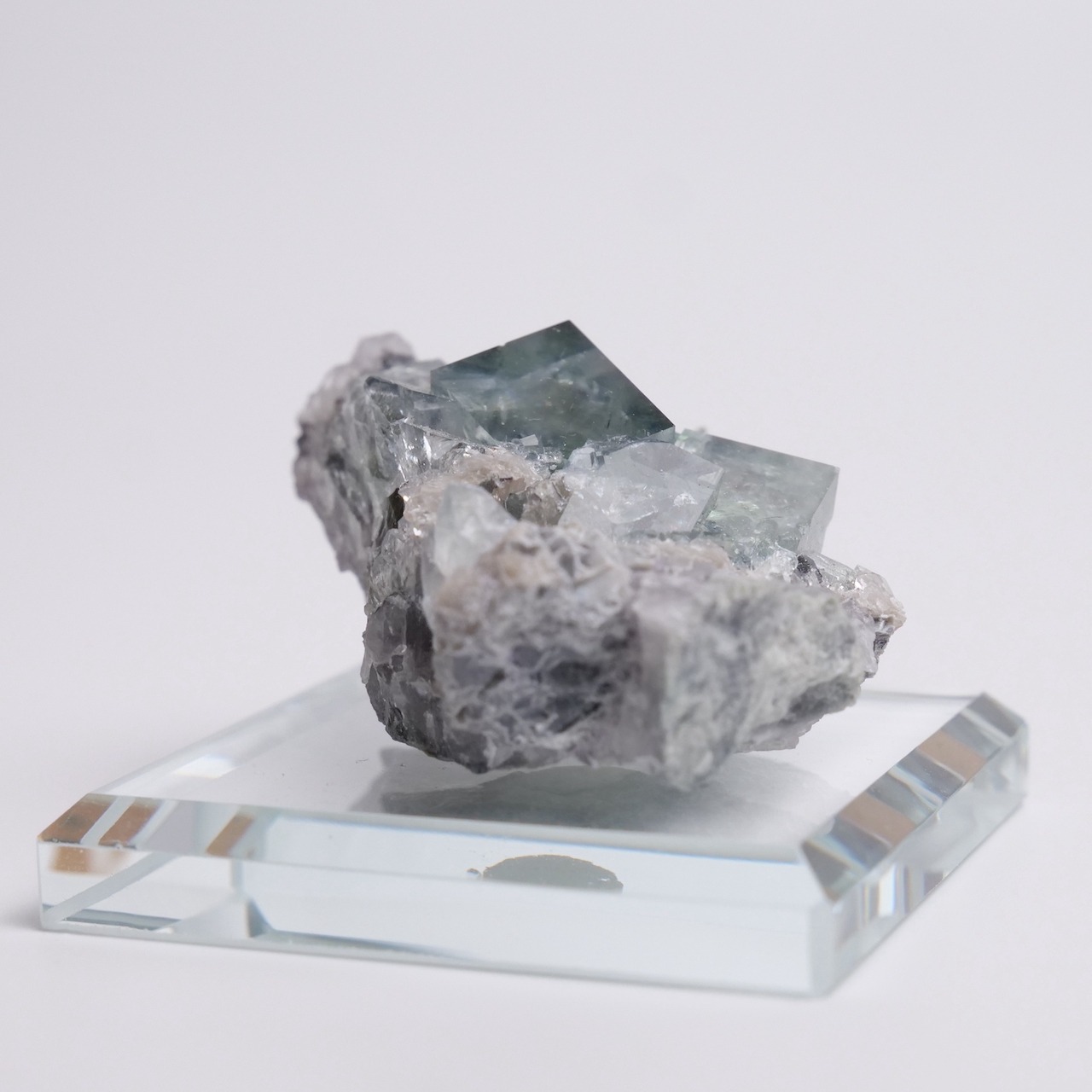 シャンファーリン産 フローライト / スモーキークォーツ / 原石 標本