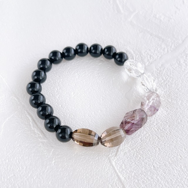 透明から漆黒へ✧モリオン8mm スーパーセブン グラデーションお守りブレスレット✧ 天然石・パワーストーン・ジュエリー
