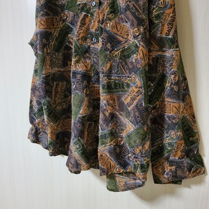 【USED】個性的シャツ　昭和ヴィンテージ　柄　グリーン