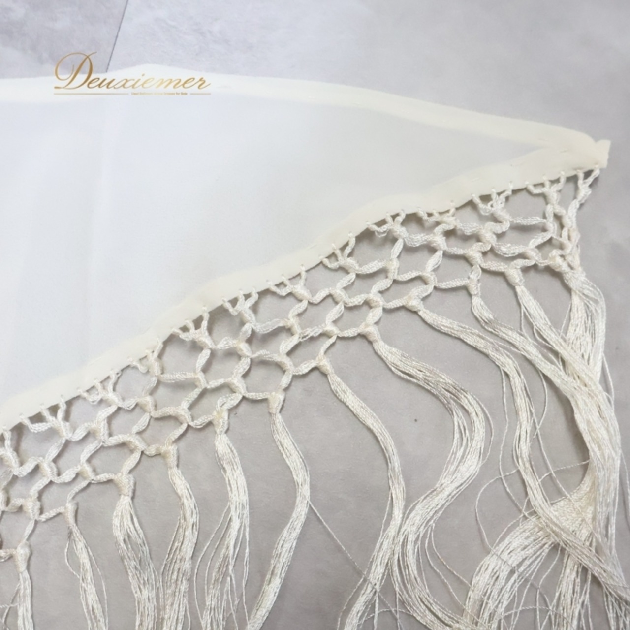 フラメンコ 衣装 シージョ ピキージョ 小物 ホワイト系 白 アイボリー クリーム色 無地 シンプル フレコ フリンジ 三角形 練習 舞台 発表会 アイボリー系 フリンジ付き ダンス衣装 イベント用 シンプルデザイン おしゃれ フラメンコ練習