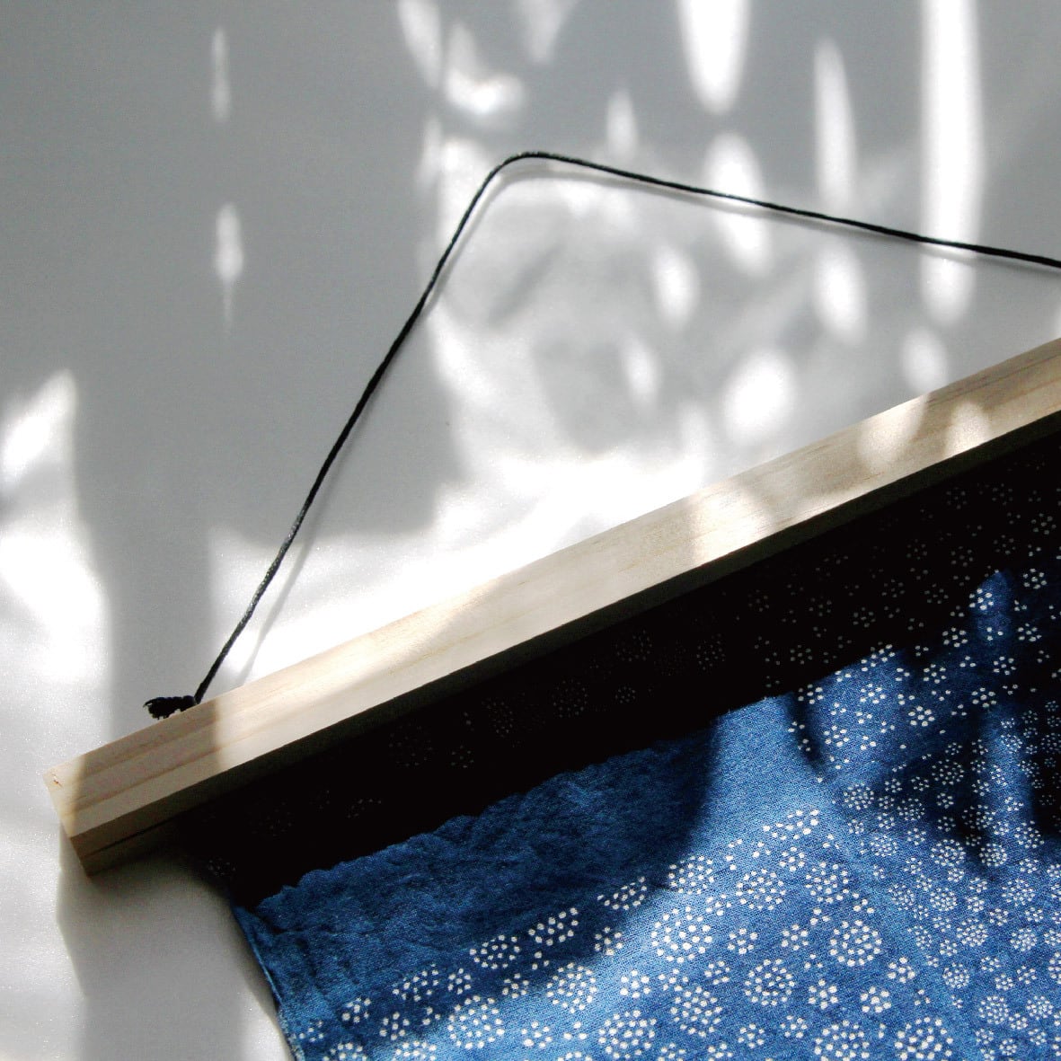 手ぬぐい専用】マグネット式 壁掛け木製ハンガー［タペストリー