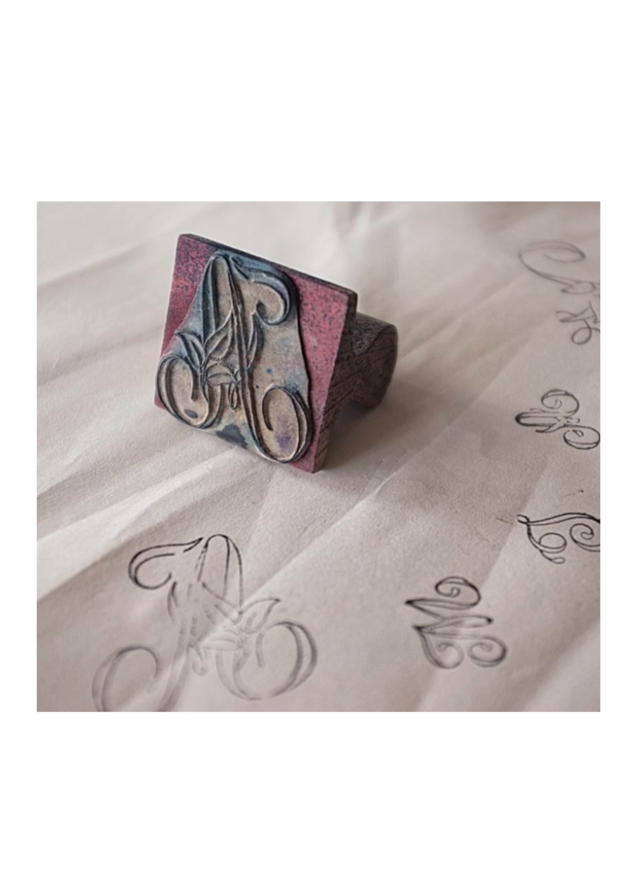 フランス 4.3c 蔦葉絡むAとモノグラムと刺繍用スタンプ アンティーク